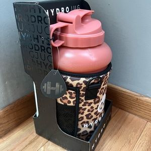 New in box hydro jug pink with sleeve